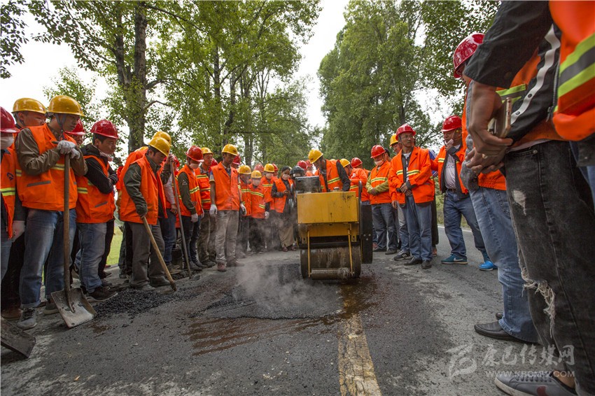 我州開(kāi)展公路養(yǎng)護(hù)隊(duì)伍大練兵