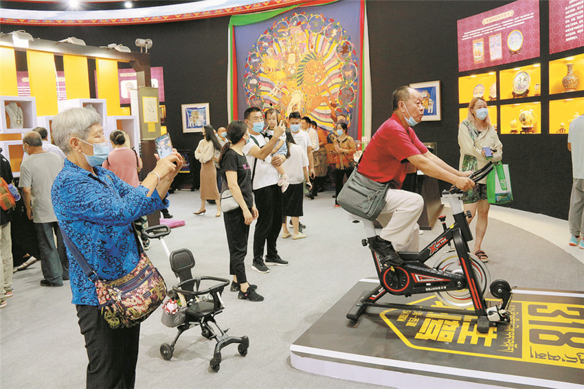 王先生.jpg 王先生.jpg