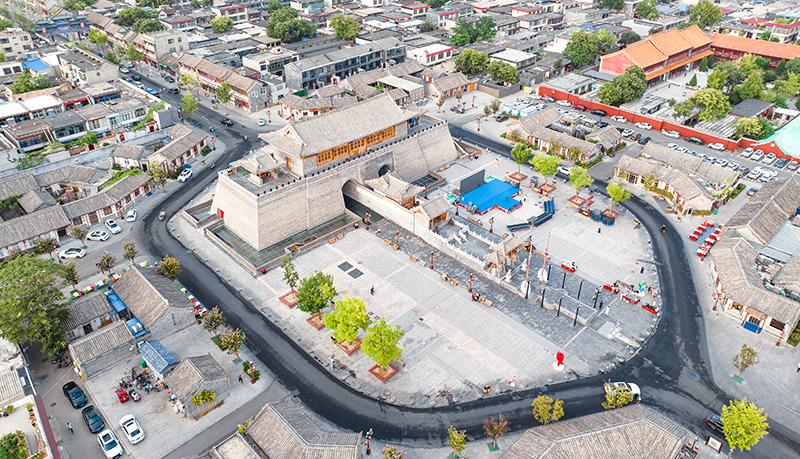 2022年9月8日，石家莊，航拍正定縣正定古城陽(yáng)和樓與正定歷史文化街。